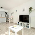 Spacious With Balcony In By Renters *
