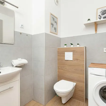 Apartmán Spacious With Balcony In By Rent Like *