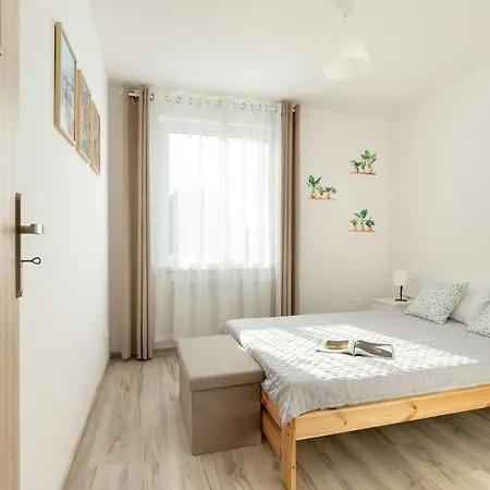 Appartement Spacious With Balcony In By Renters *