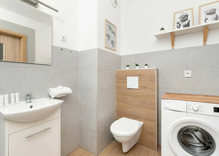 公寓 Spacious With Balcony In By Rent Like *